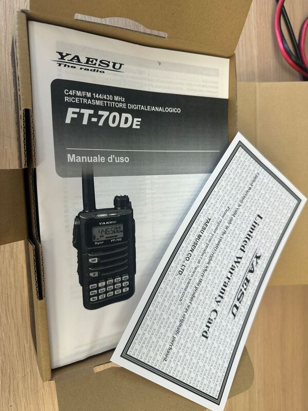 YAESU FT 70 DR/DE BIBANDA 144 430 PORTATILE ANALOGICO DIGITALE C4FM COME NUOVO DA DEMO IMBALLO E GARANZIA CSY AND SON UN ANNO