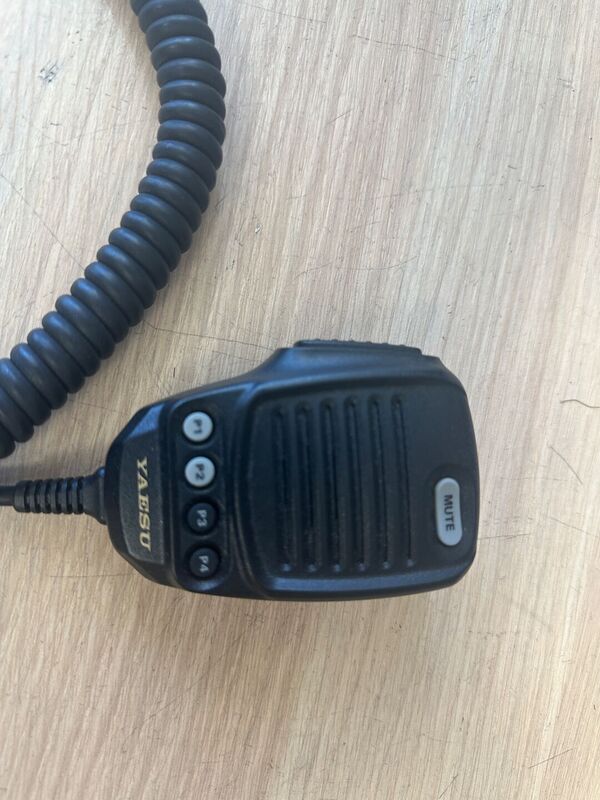 YAESU FT 710 AESS HF E 50 MHZ ALL MODE OTTIMO CON IMBALLO